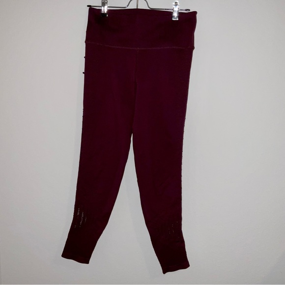 Athleta Halasana Seamless 7/8 Aubergine Burgundy Leggings Medium - Picture 2 of 6